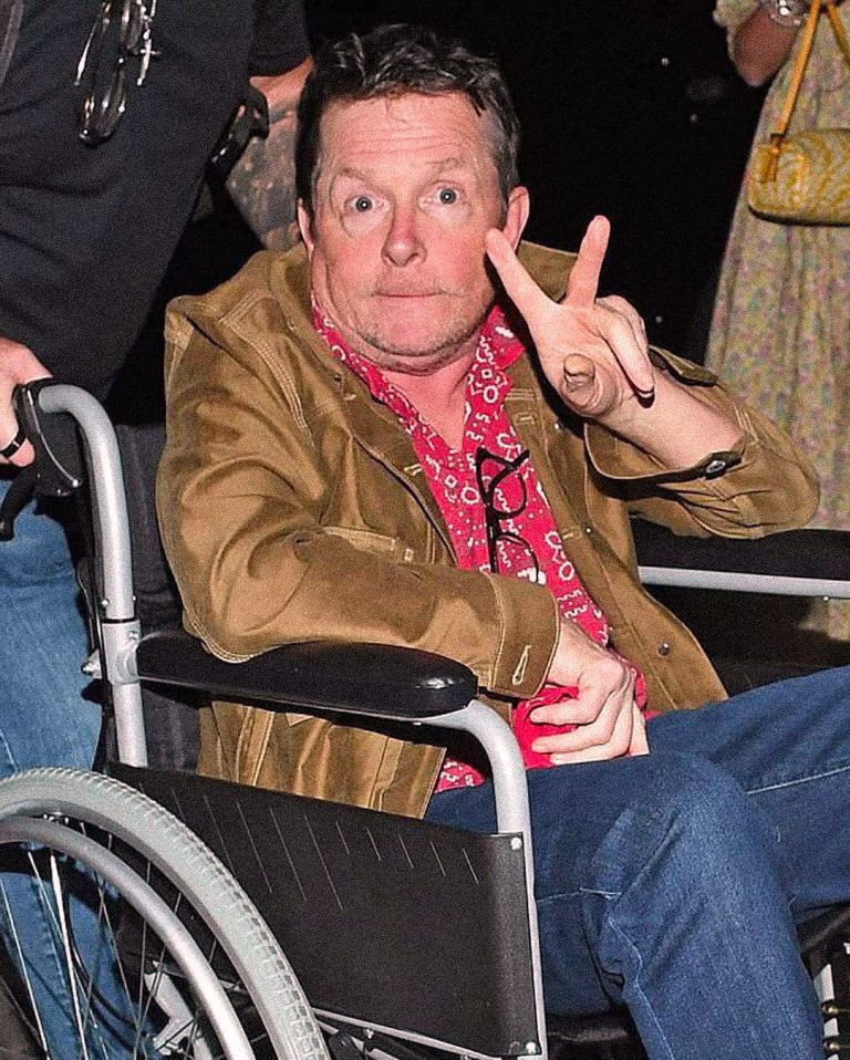 Michael J. Fox, diagnosed with Parkinson’s disease: a video of the actor looking very frail at the 2025 US Open moves fans
